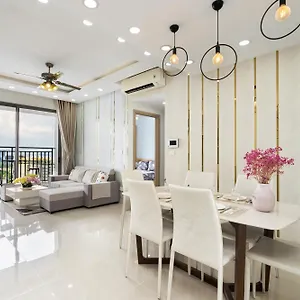 https://lunas-house-at-rivergate.hotelsvungtau.com